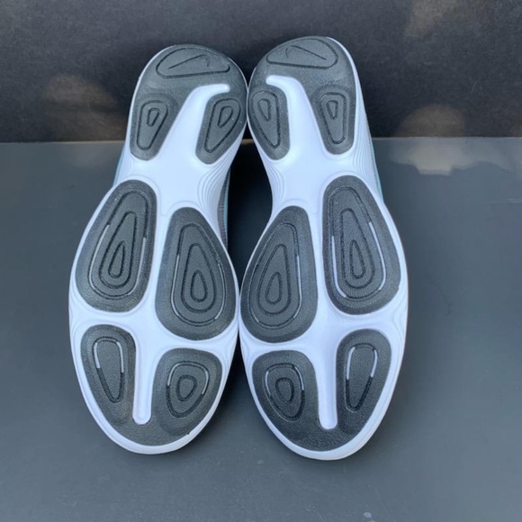 Nike Revolution - Picture 5 of 7